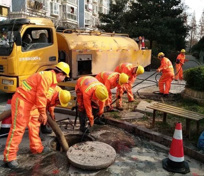 龙楼镇市政管道清淤