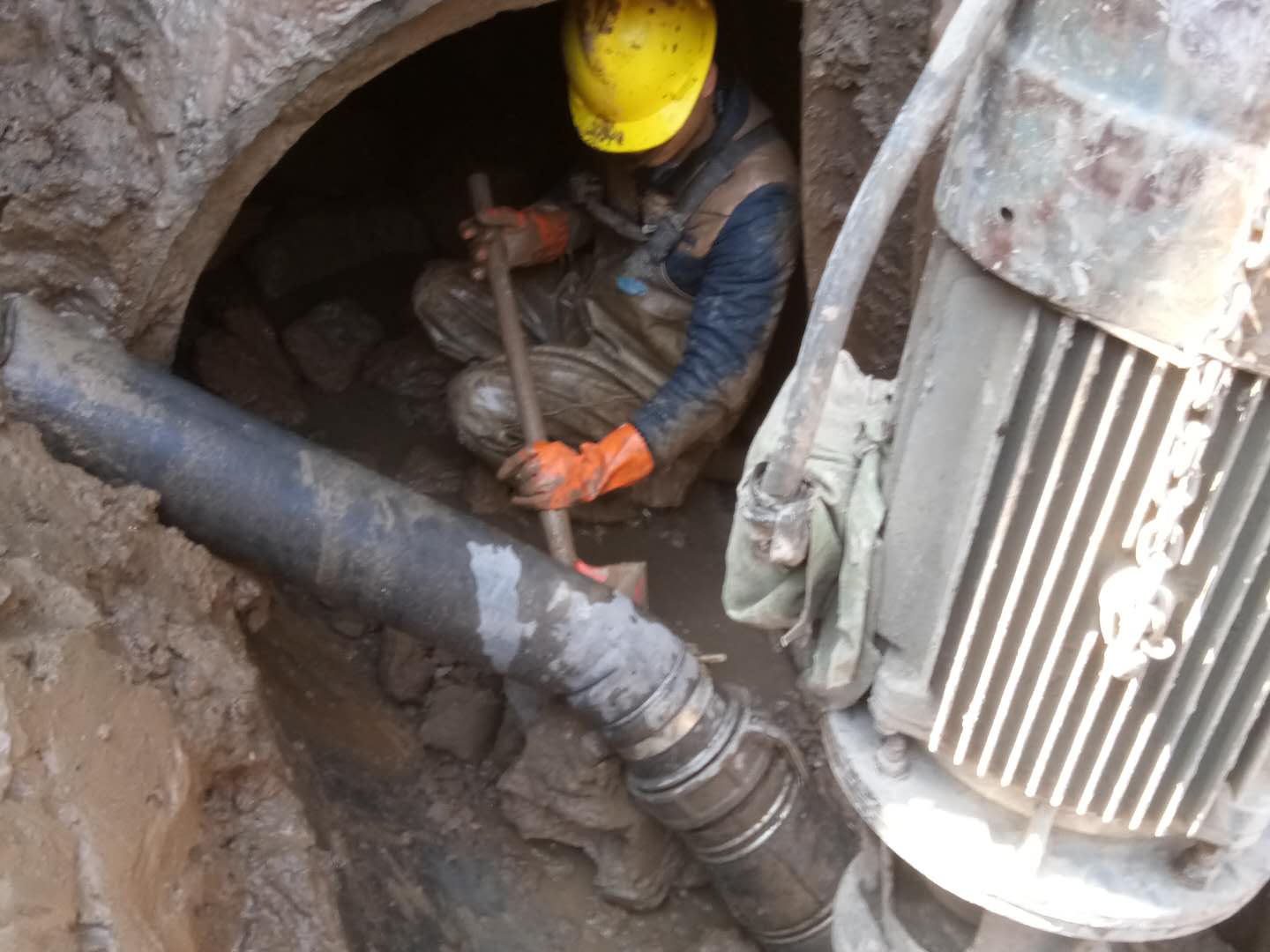 龙楼镇管道清淤