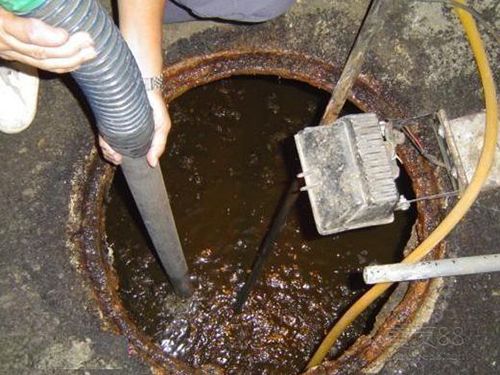 龙楼镇隔油池清理